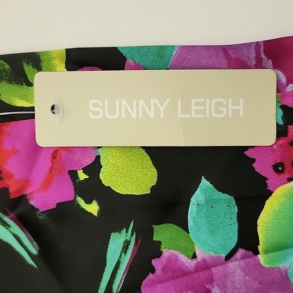 Sunny Leigh Juliet Women's Multi Colour Floral Blouse Print Lightweight Size 3X - Picture 9 of 12